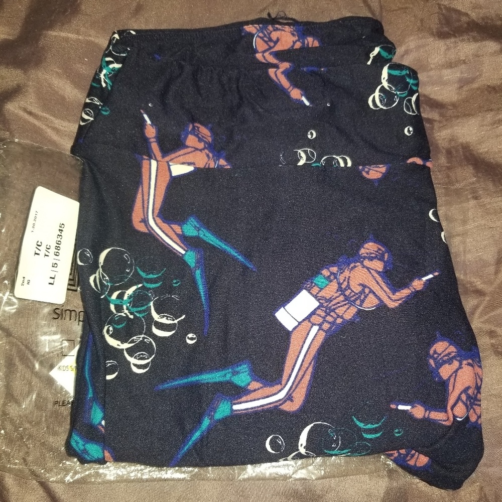 Lularoe Scuba Leggings *unicorn*